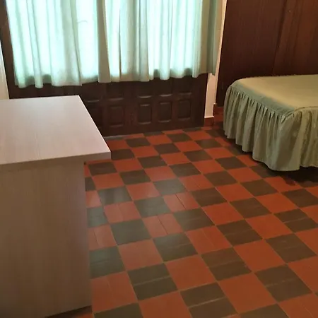 Hostal Pensión Provenzal *