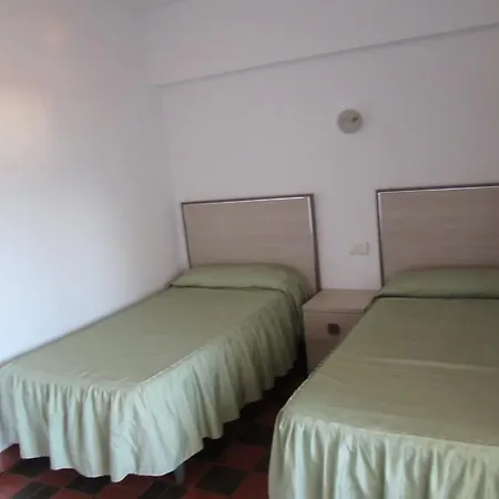 Hostel Pension Provenzal *